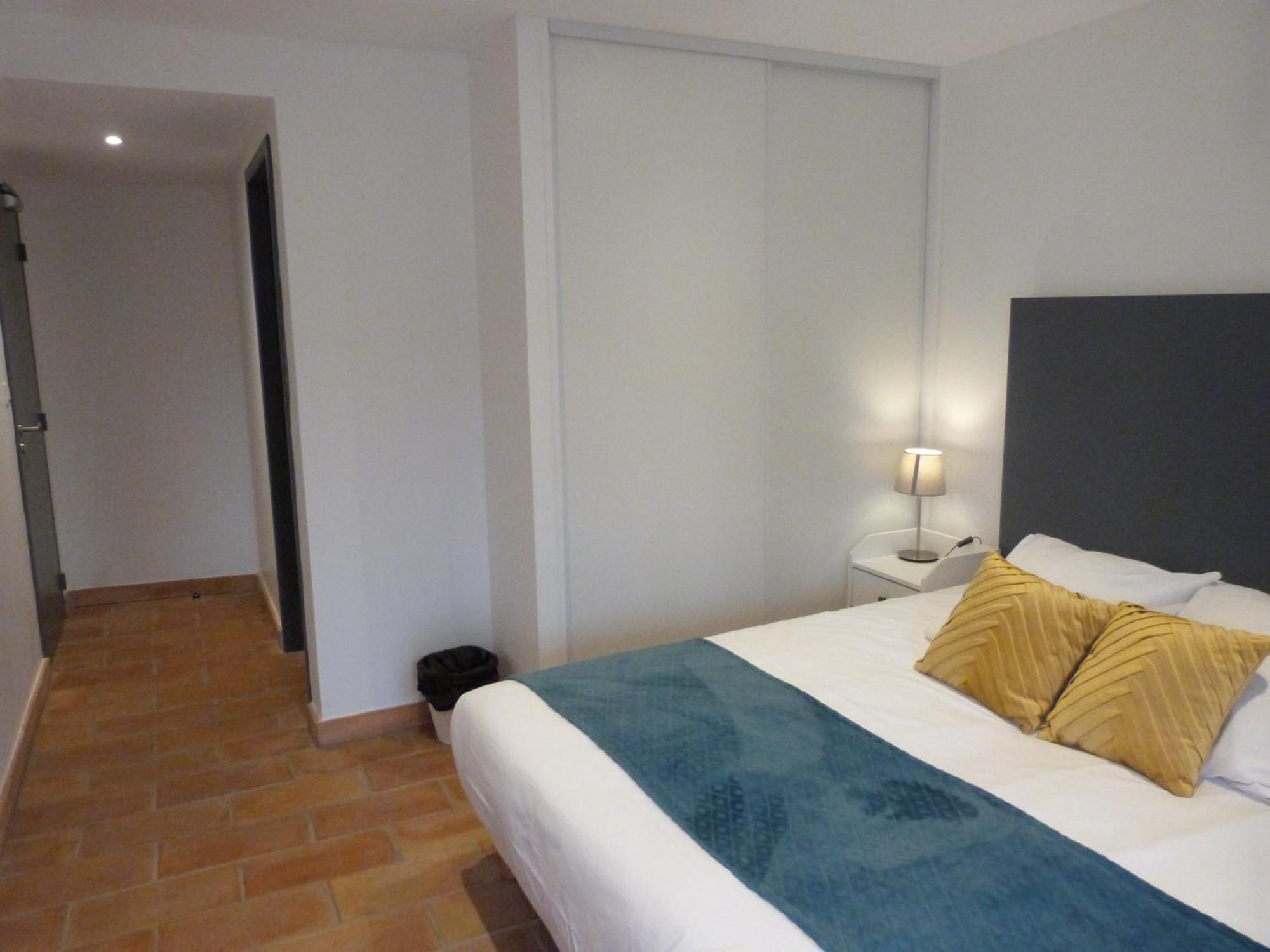 Hotel Prieure De Grignan Zewnętrze zdjęcie